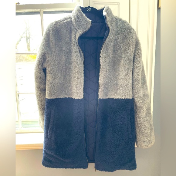 Carve Designs Jackets & Blazers - Carve Designs Mason Color Block Sherpa Reversible Quilted Jacket